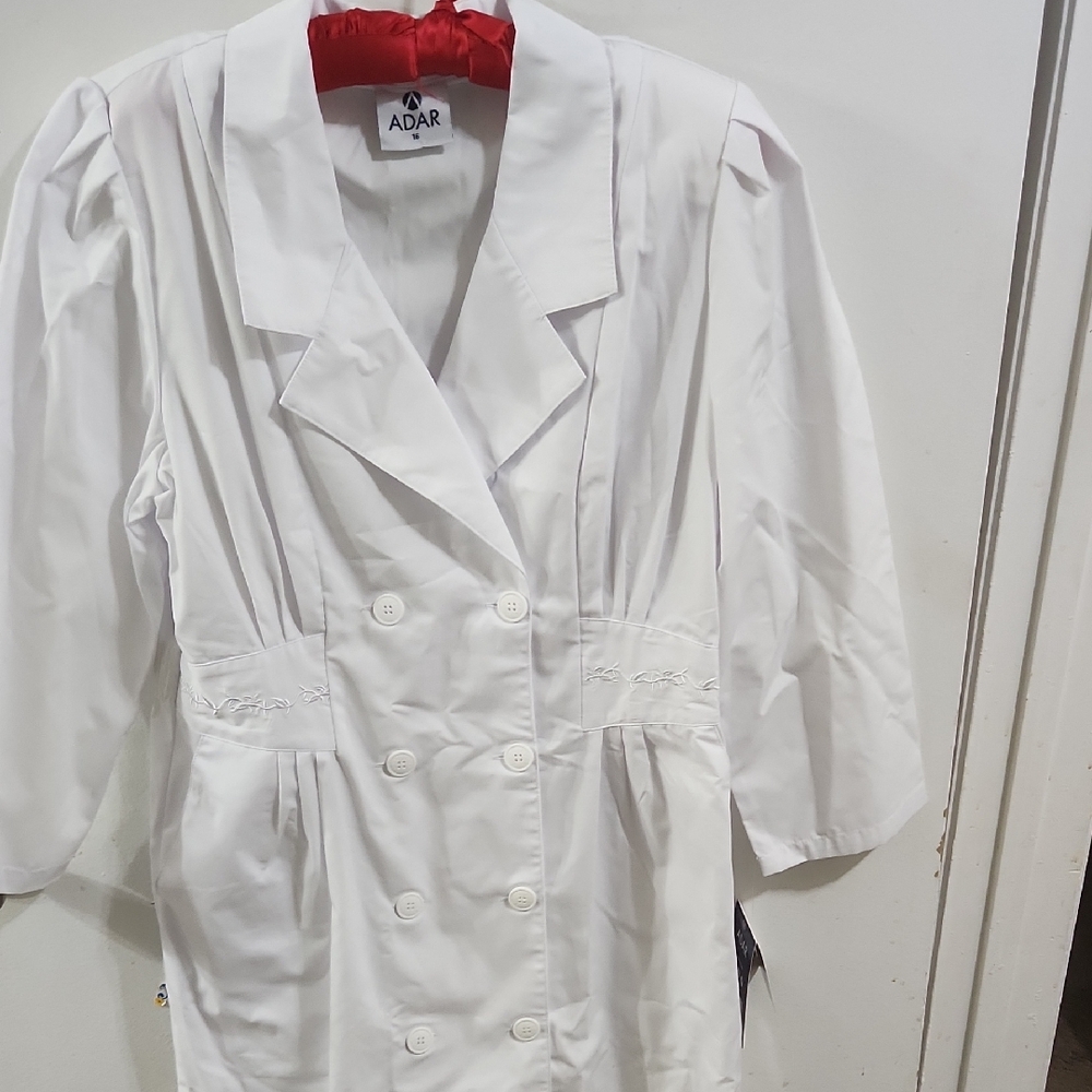 Adar Universal White Fitted Medical Scrub Dress Embroidered Size 16